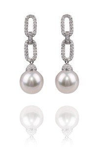 Oster Pearls 10-11mm South Sea Pearl Oval Link Earrings | Oster Jewelers