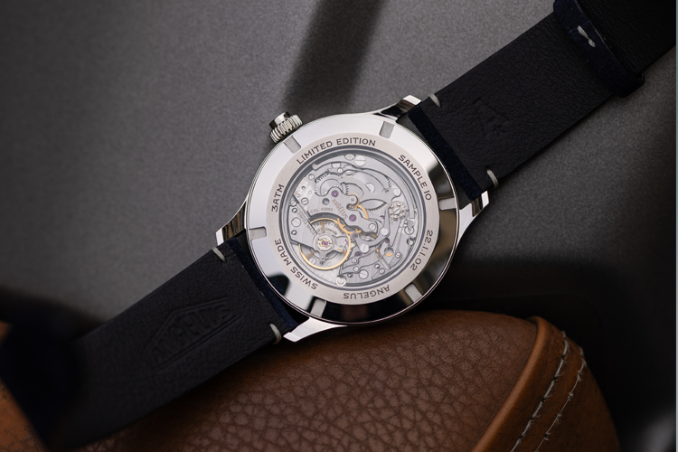 GPHG Nominee Angelus Instrument de Vitesse Blanc Ivoire - Caseback