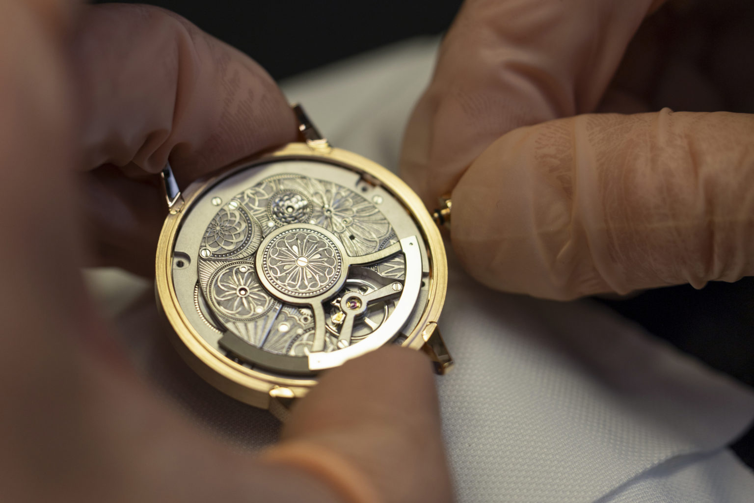 TAOS exclusive self-winding caliber VOP318 by Télôs