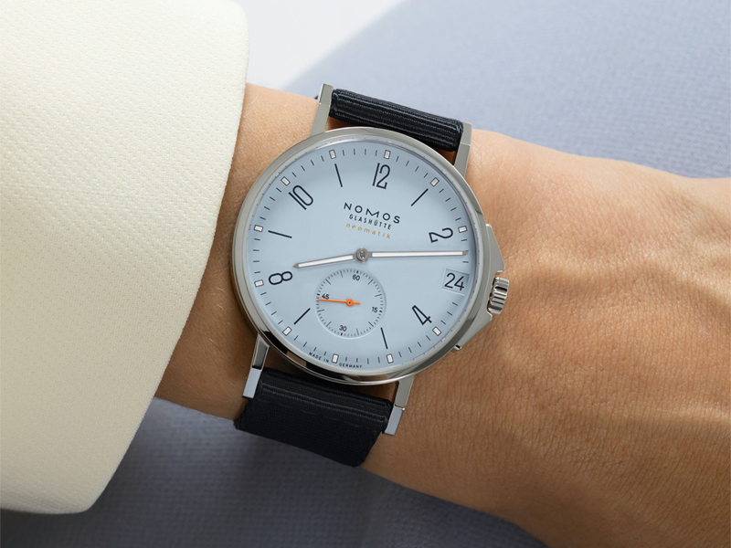 NOMOS Ahoi Neomatik 38 Date Sky - Lifestyle