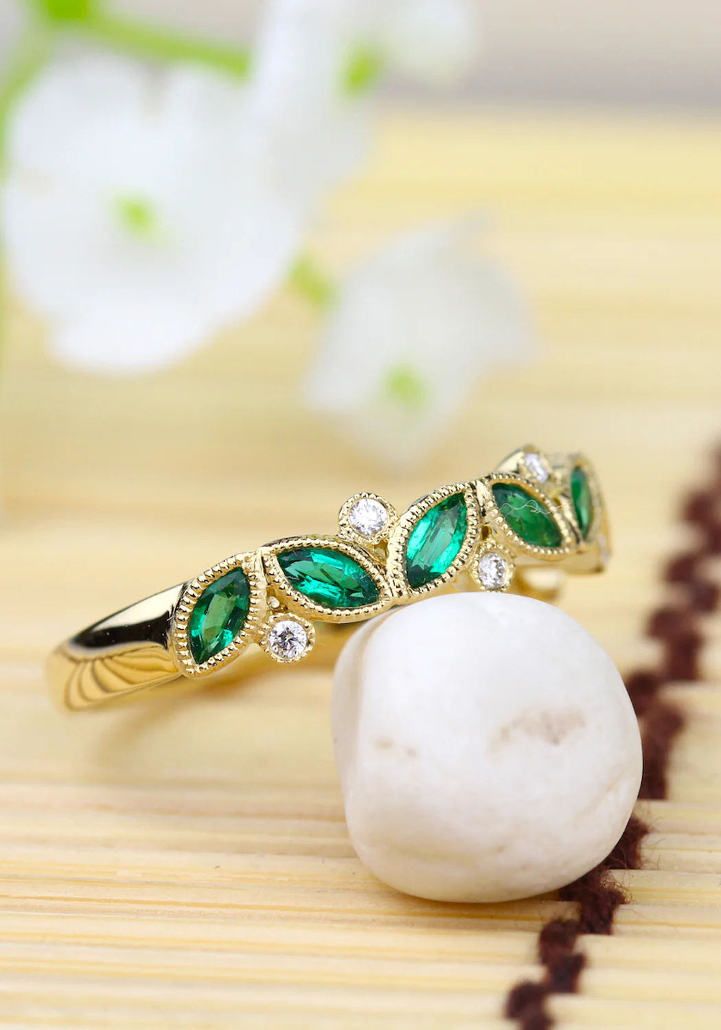 Parade Design 18KYG Diamond Marquise Emerald Band