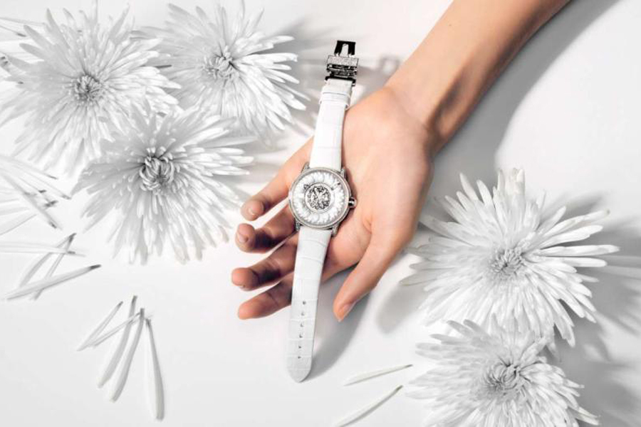 Beauregard Dahlia White Gold & Mother of Pearl Watch