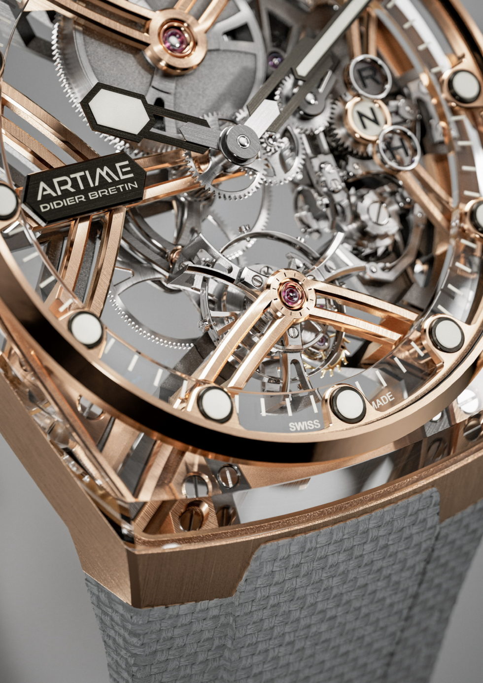 Close up of the Artime ART01-5N