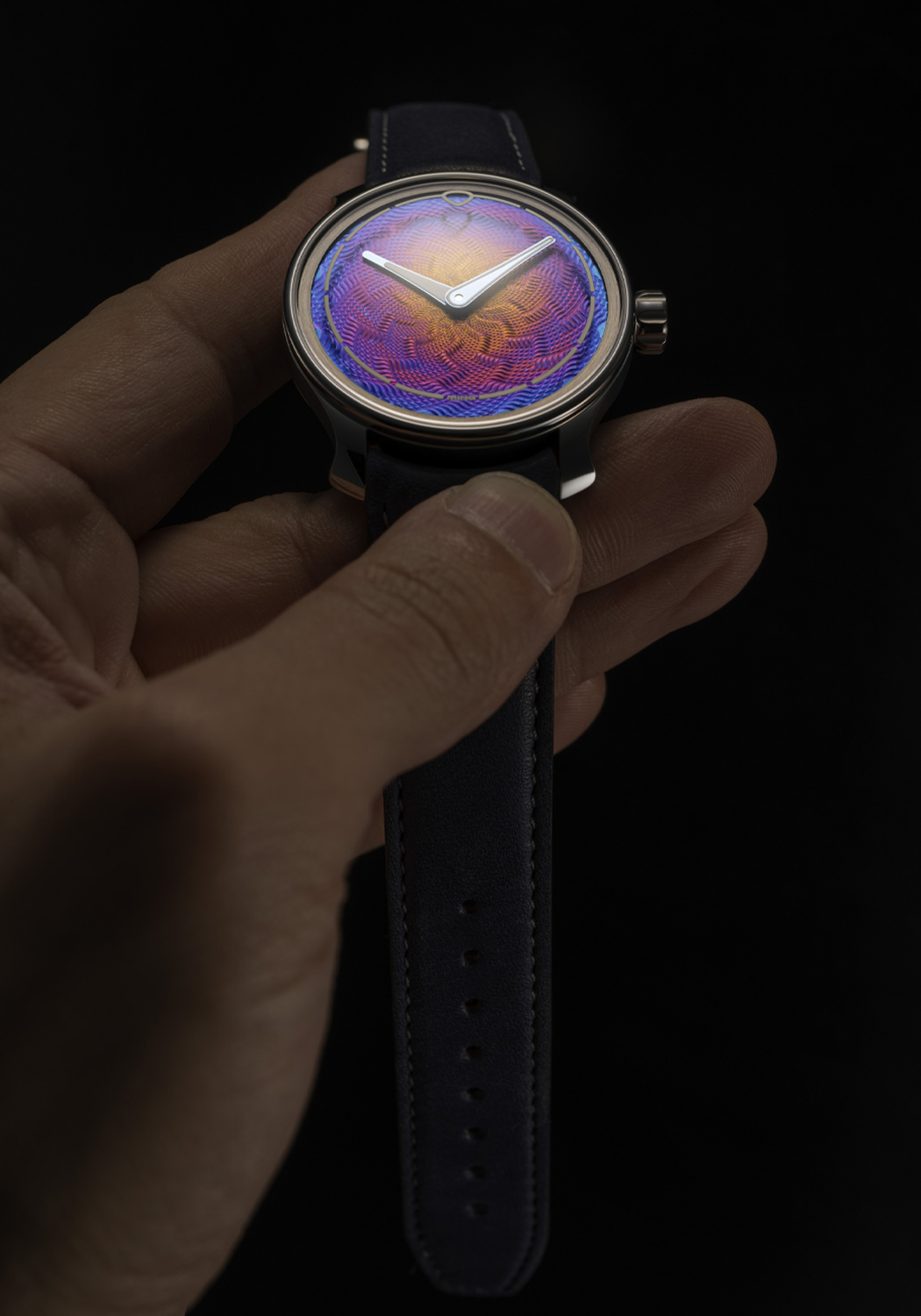 MING x J.N. Shapiro 37.06 Lightning grasped in a hand