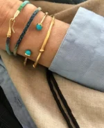 Sunshine, sand, and serious style ☀️🌊 Whether you're collecting sea shells or catching some waves, Ole Lynggaard's beach-friendly bracelets are ready for your next adventure. Stack the vibrant Life Rope bracelets with 18k gold Nature cuffs for a look that’s easygoing, luxurious, and endlessly customizable.